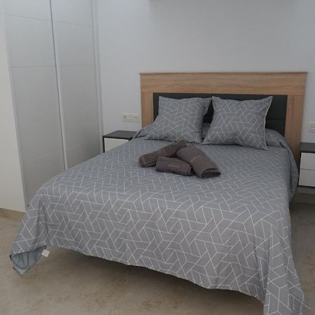 Apartamento Turistico Hermanos Infantes 埃斯特波纳 外观 照片