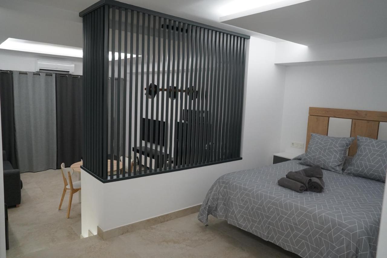 Apartamento Turistico Hermanos Infantes 埃斯特波纳 外观 照片
