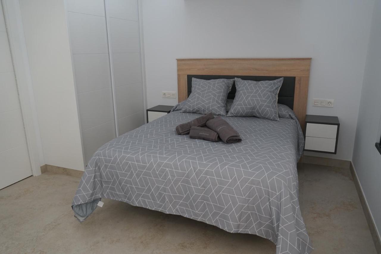Apartamento Turistico Hermanos Infantes 埃斯特波纳 外观 照片