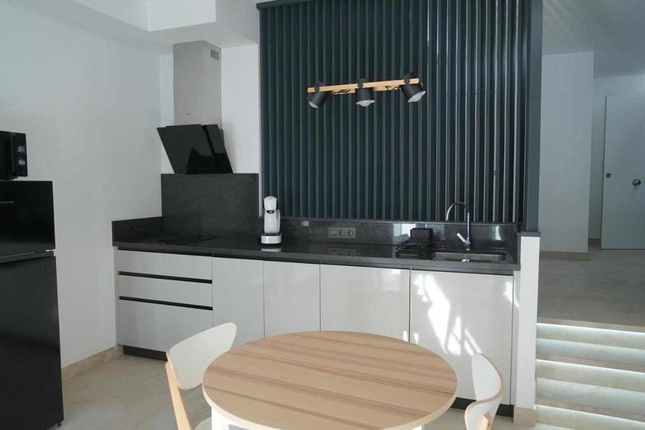 Apartamento Turistico Hermanos Infantes 埃斯特波纳 外观 照片