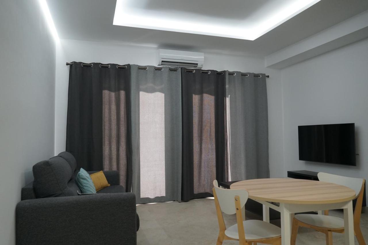 Apartamento Turistico Hermanos Infantes 埃斯特波纳 外观 照片