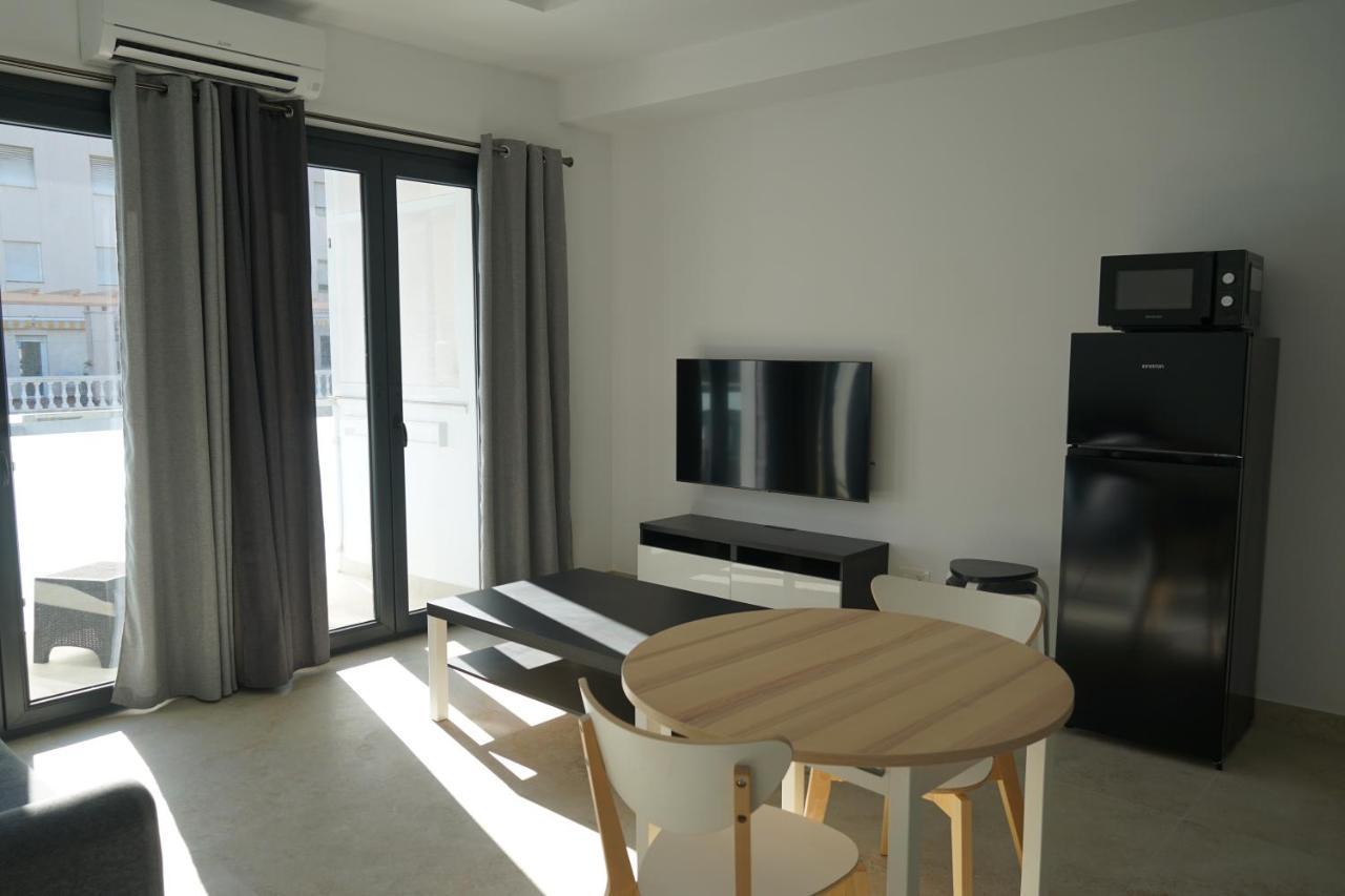 Apartamento Turistico Hermanos Infantes 埃斯特波纳 外观 照片