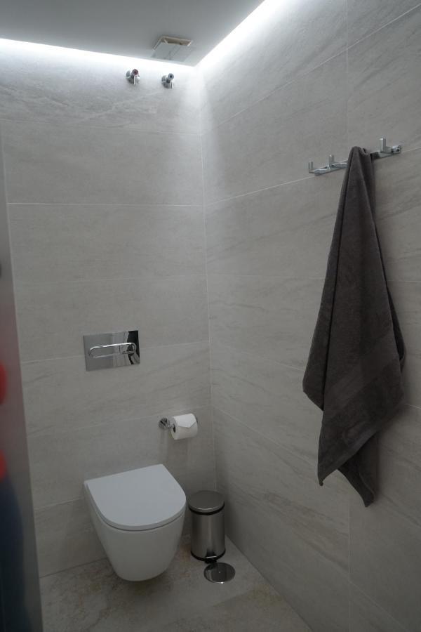 Apartamento Turistico Hermanos Infantes 埃斯特波纳 外观 照片
