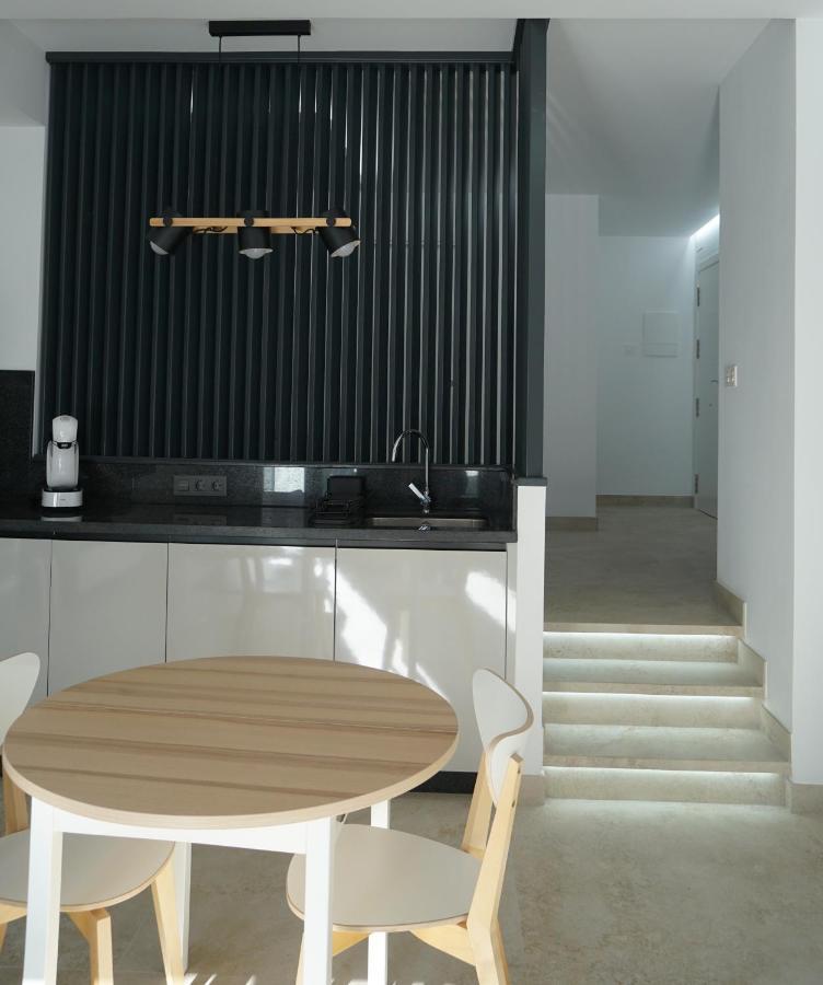 Apartamento Turistico Hermanos Infantes 埃斯特波纳 外观 照片